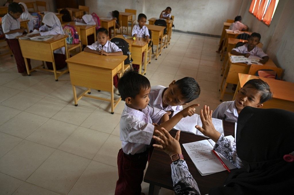 Sistem pendidikan inklusif di Indonesia: tantangan dan solusi