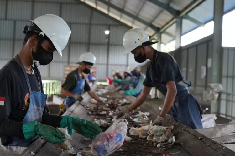 Rahasia Mengelola Sampah Rumah Bersih Bumi Terjaga!